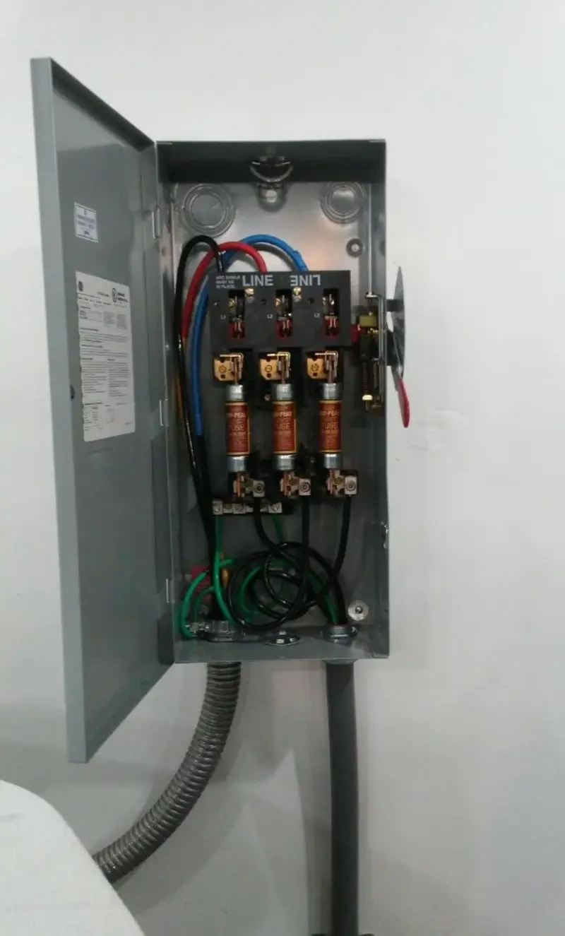Three-phase disconnect switch installed for Electrical Wiring & Rewiring in Bean Station